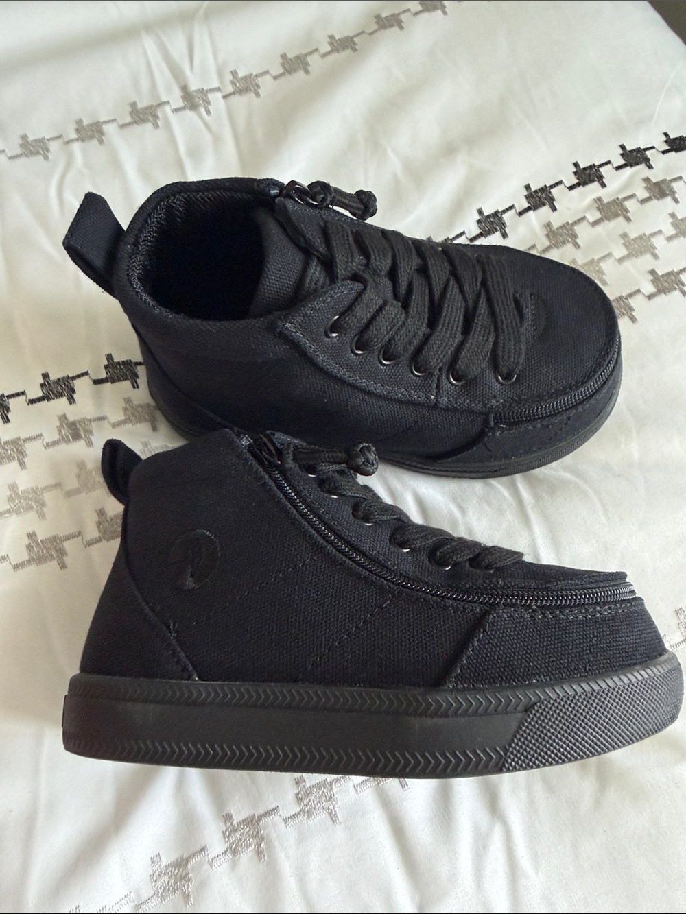 BILLY XTRA XTRA WIDE
 Kids Black High-Top Sneakers - Picture 3 of 4